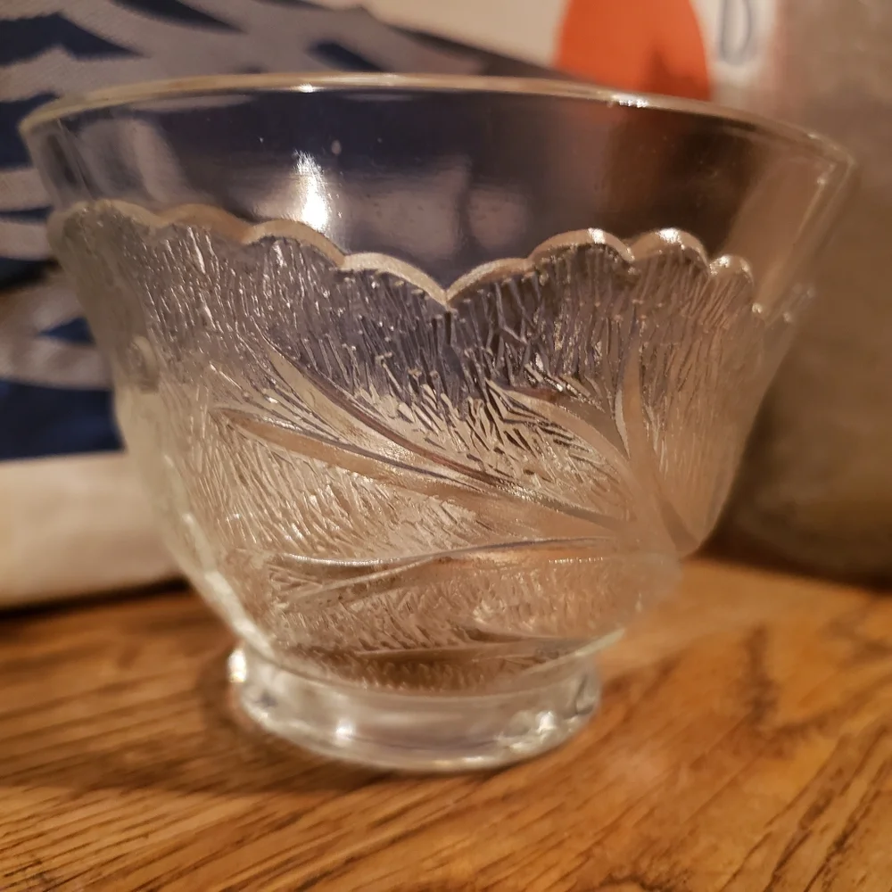 Vtg 1930's Pebble Leaf Crystal Clear Indiana Glass Punch Bowl Tea Cup Twiggy